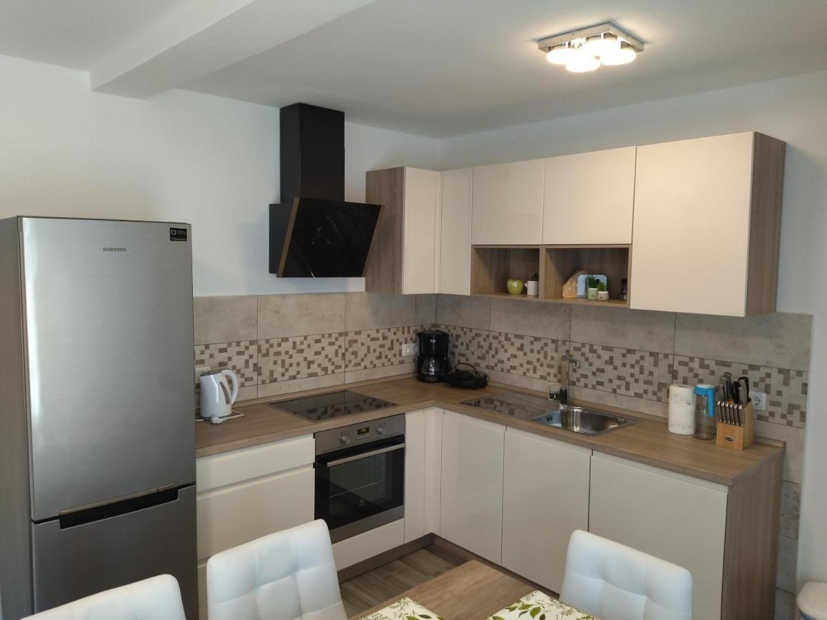 Holiday Apartments Cecilija Supetarska Draga Extérieur photo