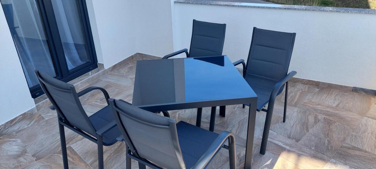 Holiday Apartments Cecilija Supetarska Draga Extérieur photo