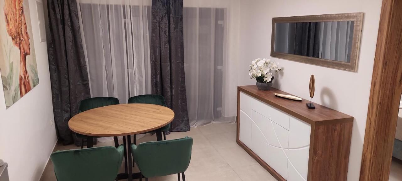 Holiday Apartments Cecilija Supetarska Draga Extérieur photo