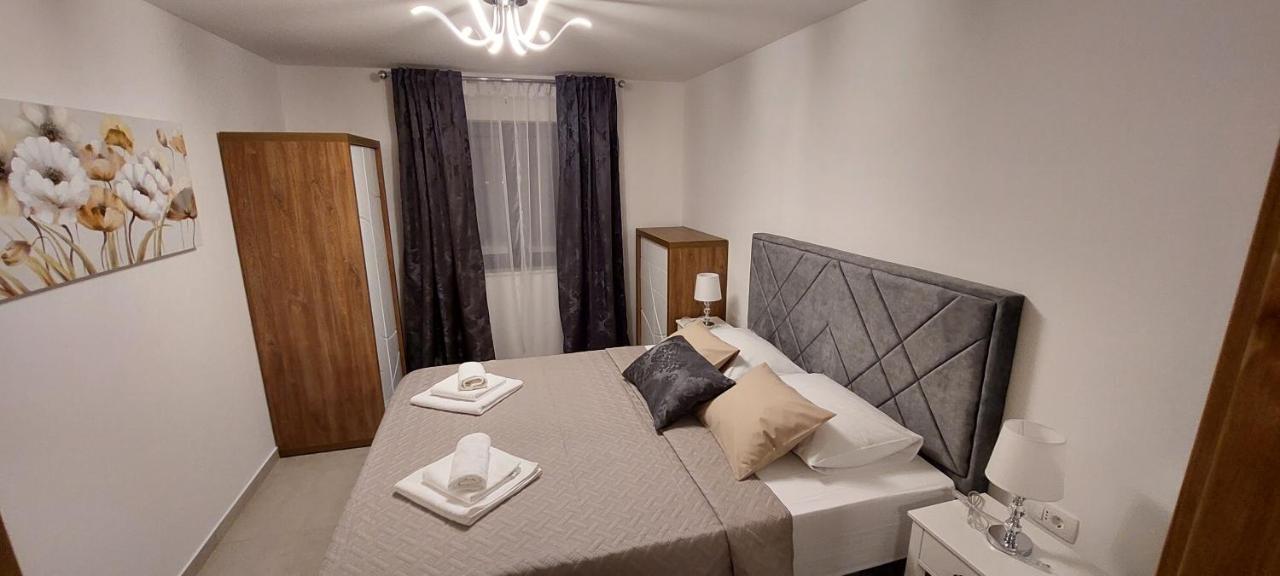 Holiday Apartments Cecilija Supetarska Draga Extérieur photo
